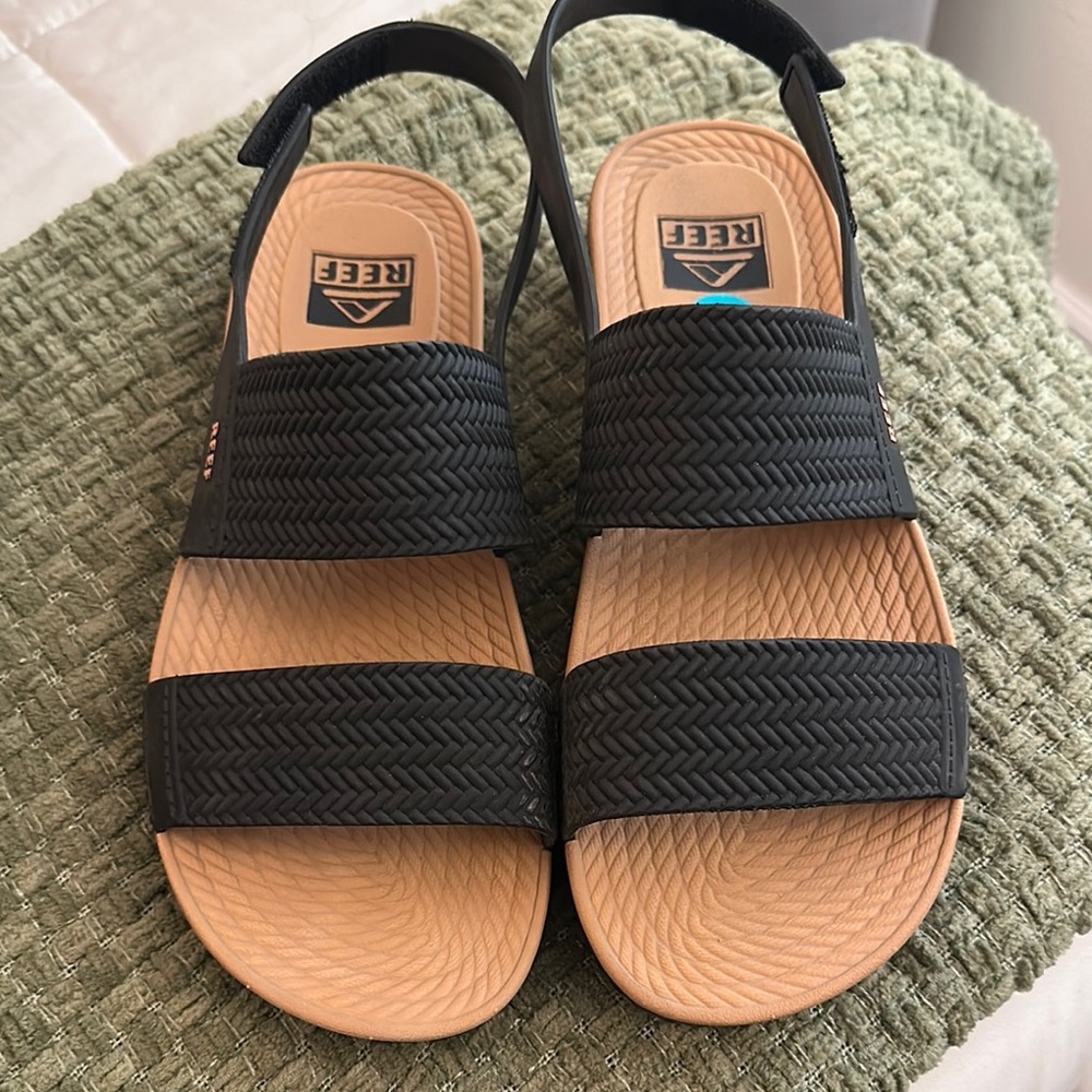 Reef Black and Tan Sandals